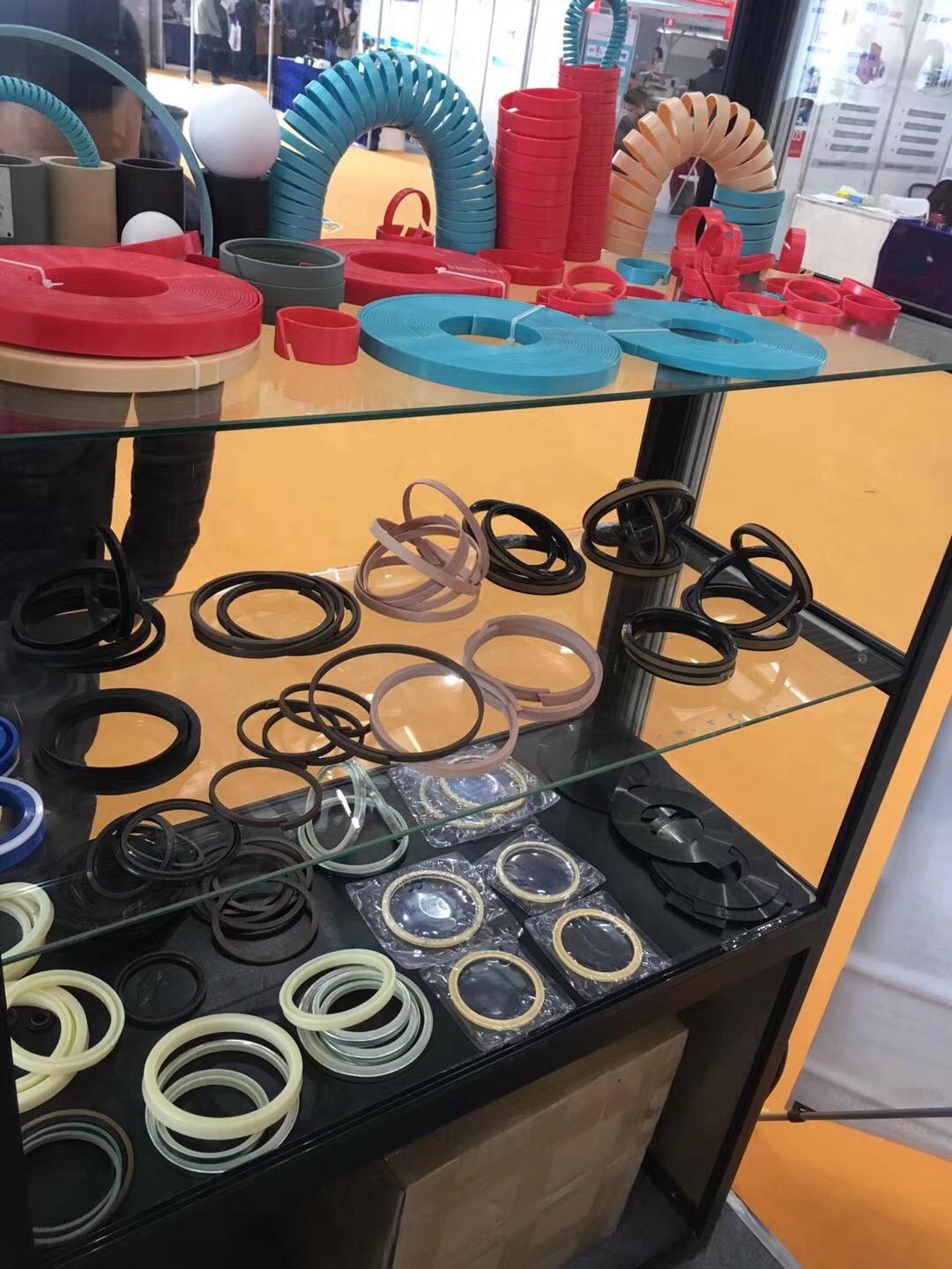 各行業的密封件產品展示